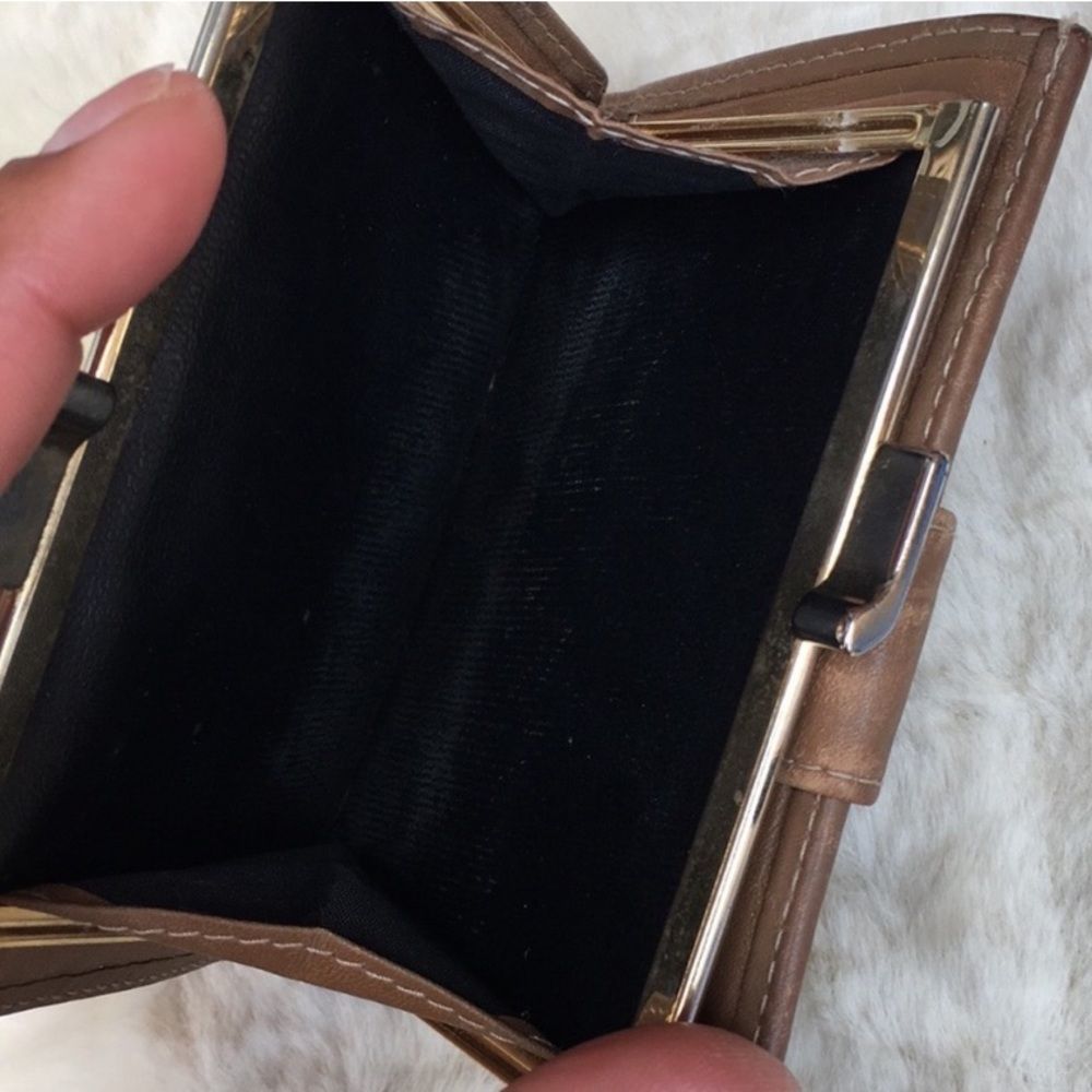 EUC VTG 💯Authentic ‼️CHRISTIAN DIOR‼️Honeycomb Monogram Leather Wallet - Picture 6 of 6